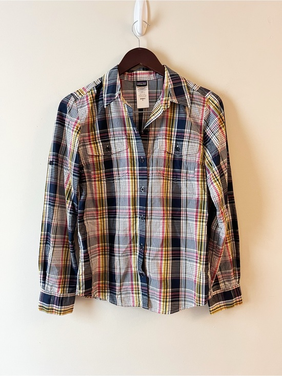 Patagonia Tops - Patagonia Plaid Overcast Button Down Shirt Size 6 Blue Pink Hiking Camping